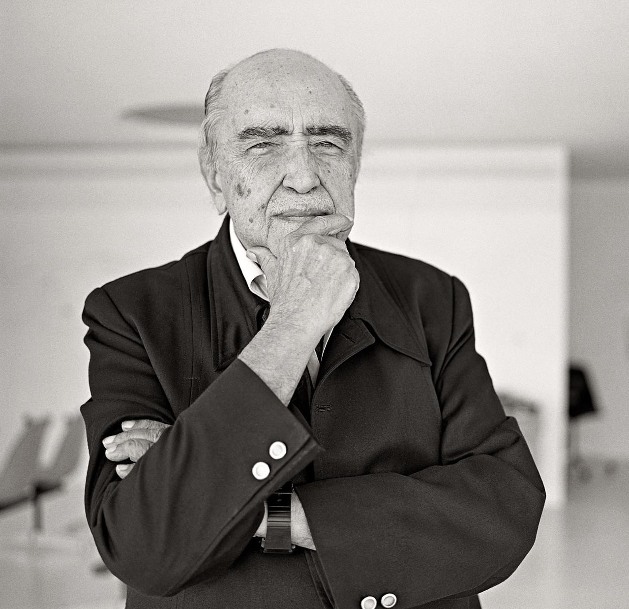 Oscar Niemeyer - Scarano Architect