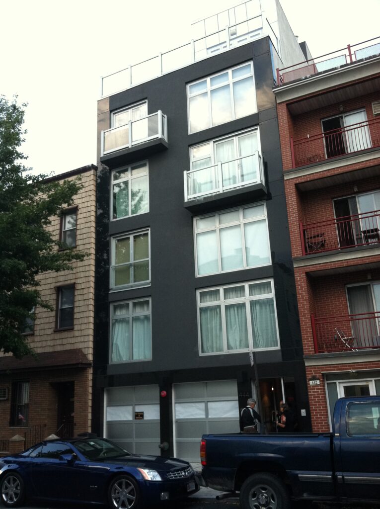 444 Humboldt